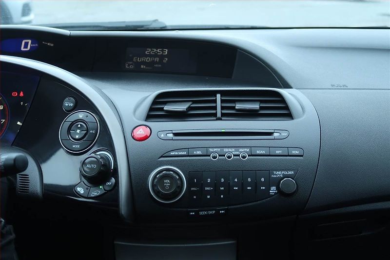 Honda Civic (2007) 1.4 i-DSI, po STK, CZ doklady - fotka 12 z 14