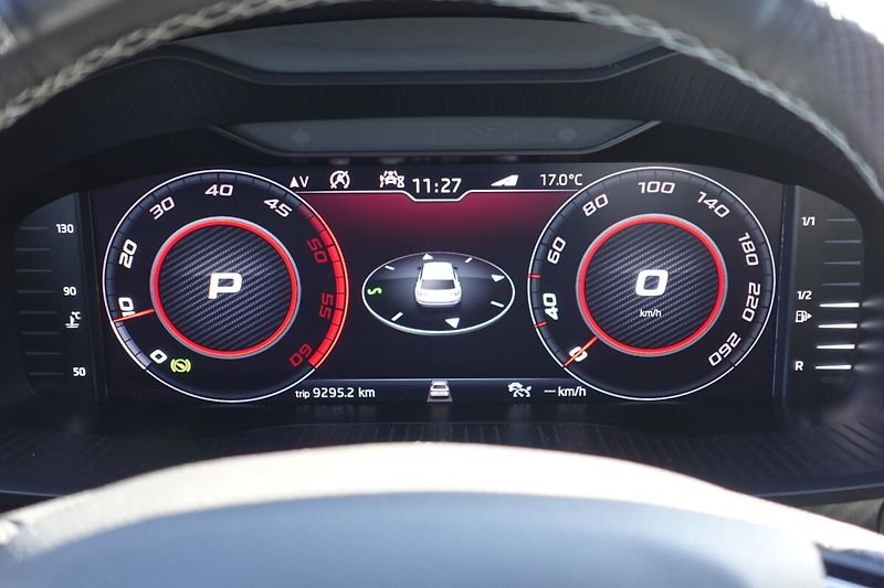 Škoda Kodiaq 2.0TDI 140 kW Sportline 4x4 DS - fotka 27 z 34