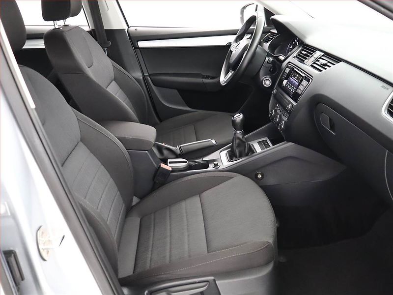Škoda Octavia (2017) Ambition 1.6 TDI, Serv.kniha - fotka 7 z 14