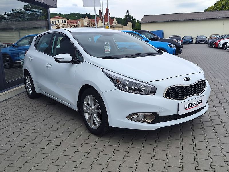 Kia Ceed 1.4 CVVT/73kW servisováno - fotka 3 z 28