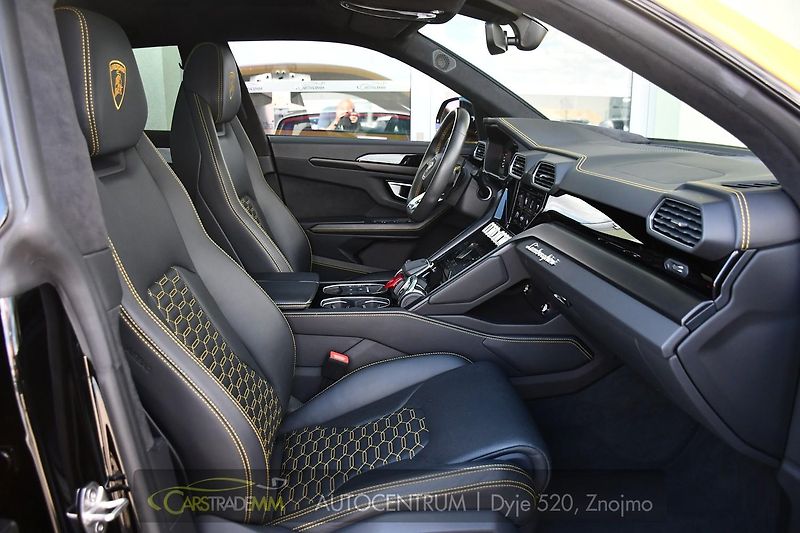 Lamborghini Urus 4.0 V8 ZÁRUKA - fotka 16 z 62
