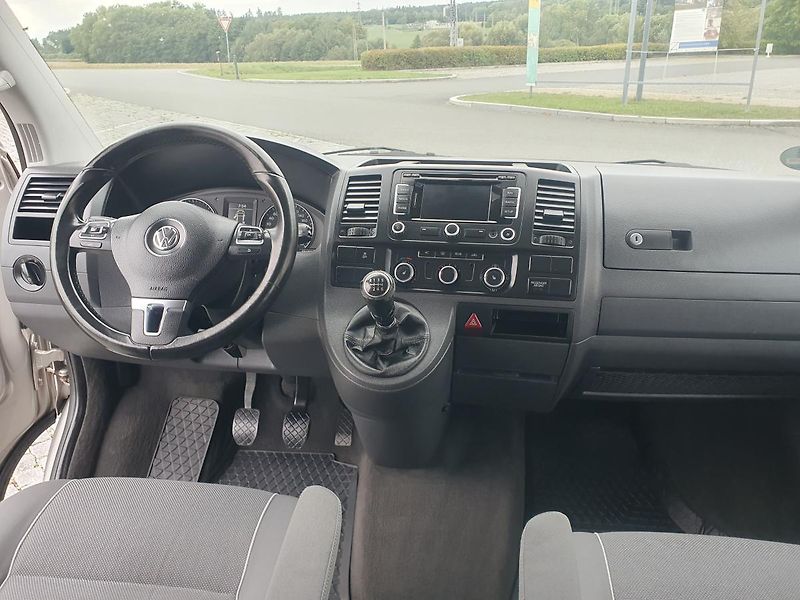 Volkswagen Multivan (2011) 2L 103kw, SPLÁTKY  - fotka 14 z 29