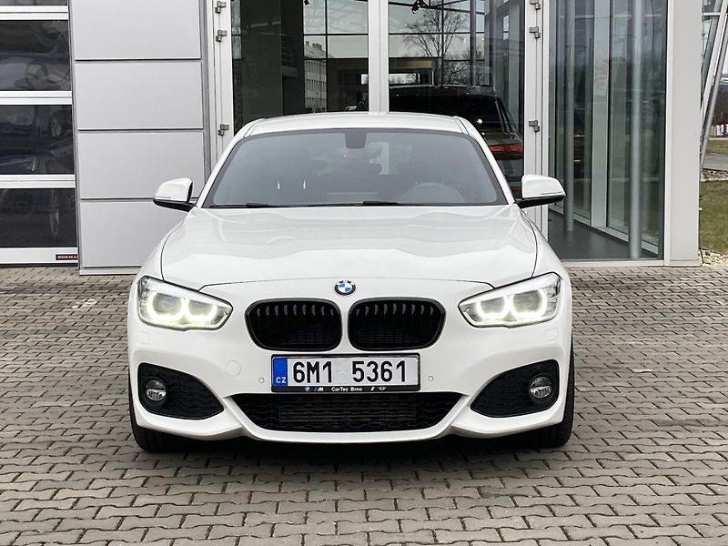 BMW Řada 1 (2016) 118d xDrive, M paket, serviska - fotka 8 z 35