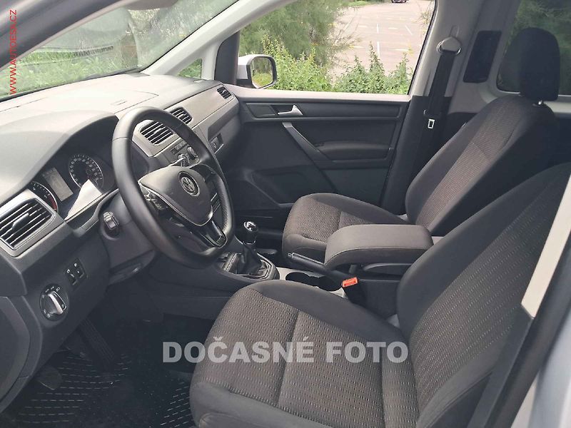 Volkswagen Caddy (2015) 2.0TDi MAXi 7míst - fotka 6 z 8