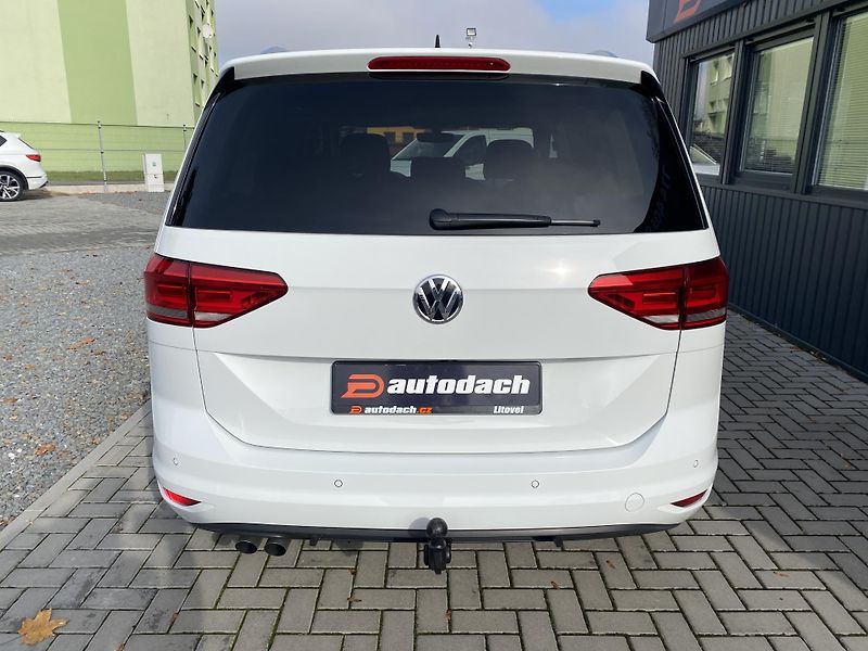 Volkswagen Touran 1.4 TSI 110kW-HIGHLINE - DSG - fotka 4 z 48