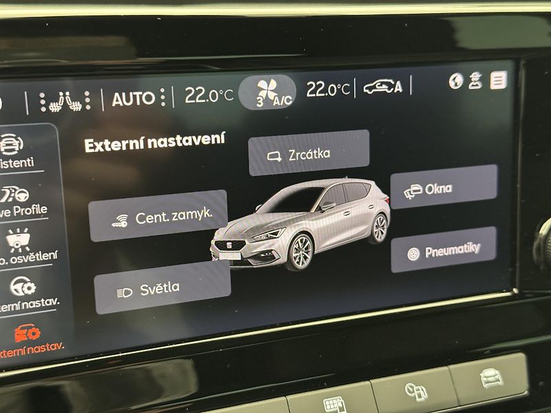 Seat Leon 1.5 TSI 110kW FR CZ - fotka 44 z 52