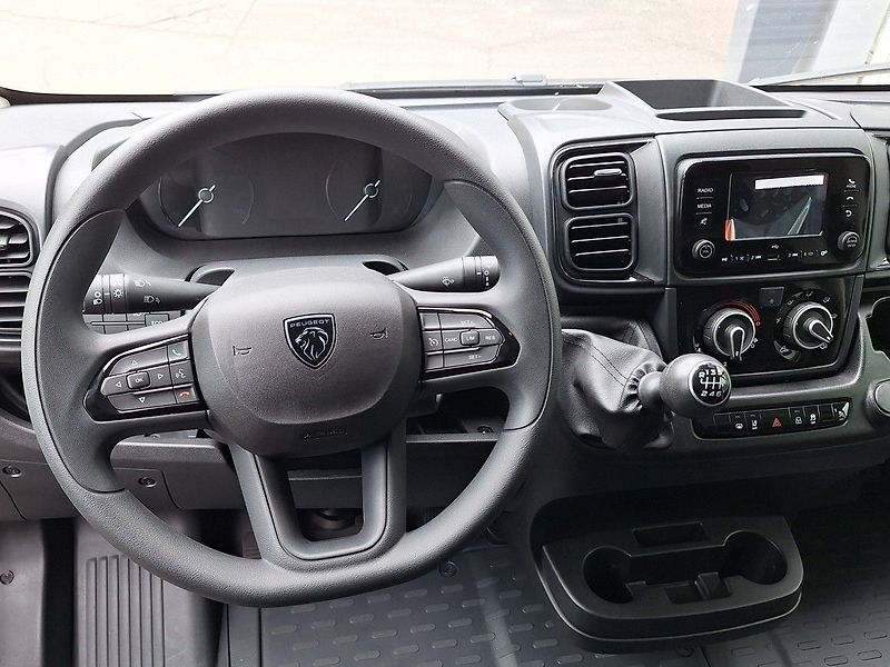 Peugeot Boxer (2026) FG 3500 L3H2 BHDi 180k MAN6 - fotka 10 z 18
