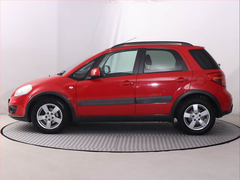 Suzuki SX4 (2013) 1.6 VVT, Automat, Serv.kniha - fotka 3 z 17