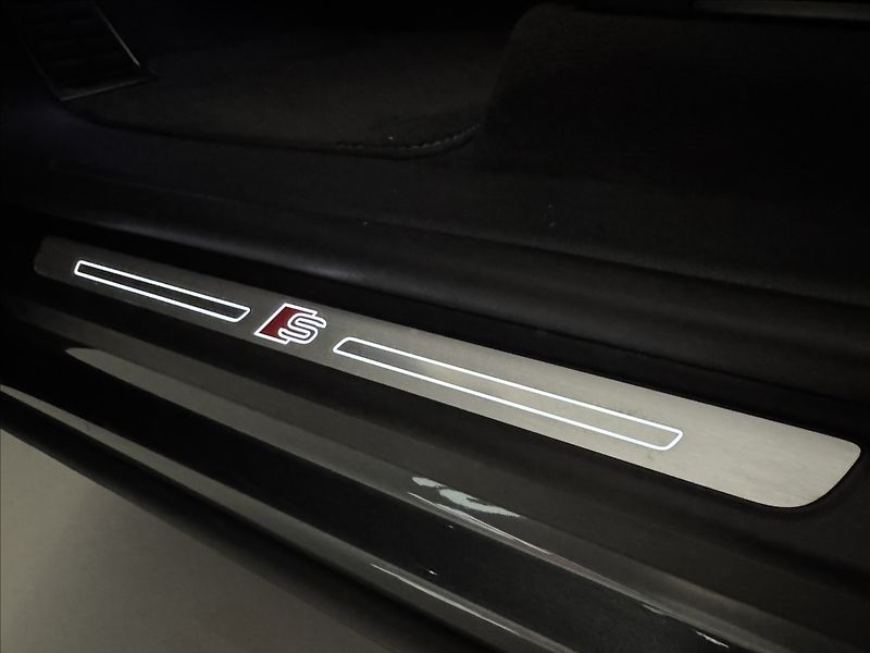 Audi Q8 3,0 TDi  S-Line HD LED Záruka - fotka 47 z 50