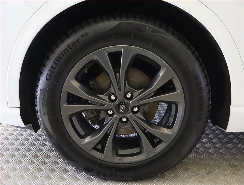Ford Kuga (2020) 2.0 TDCi, Serv.kniha, Navi - fotka 15 z 24