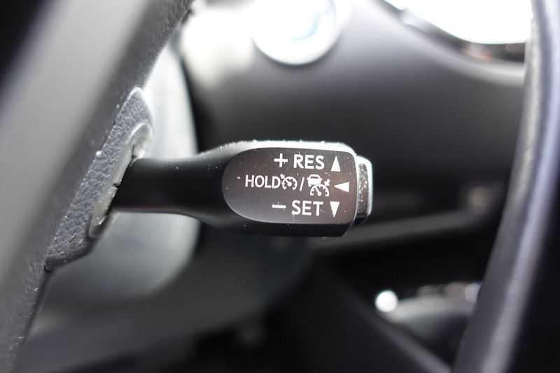 Toyota C-HR 1.8HSD - 1 CVT Style - fotka 27 z 32
