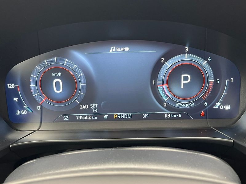Ford Kuga 2,0 EB 140 kW AWD ST-Line - fotka 13 z 72