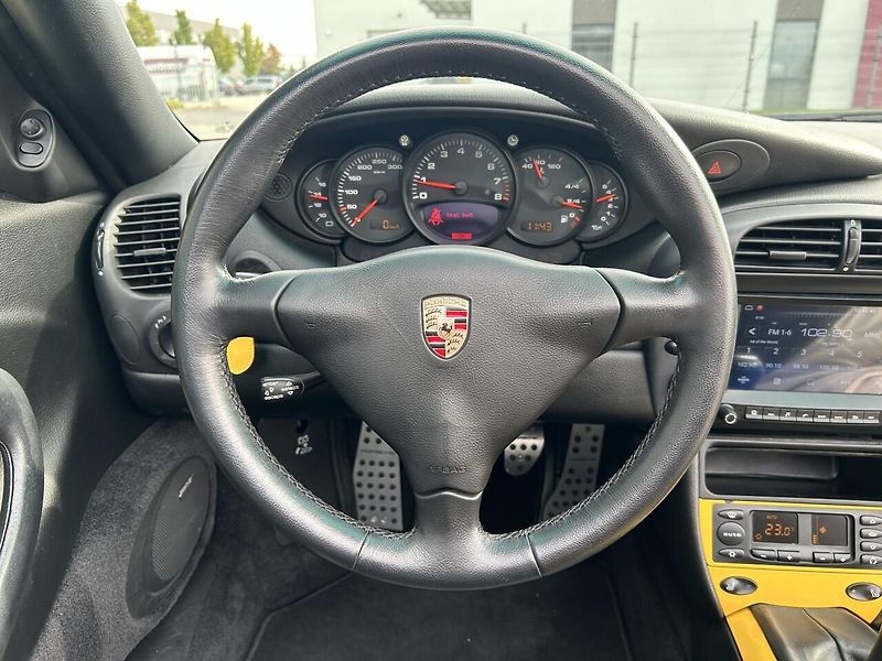 Porsche 911 996.2 CARRERA CABRIO SPEED YEL - fotka 19 z 31