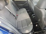 Volkswagen Golf 1,6TDI 77kW Klimatizace - náhled 13