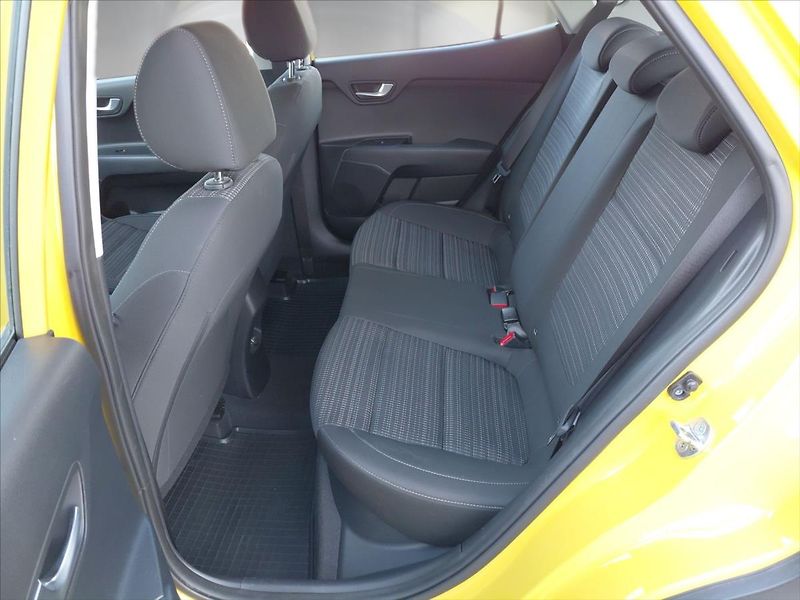 Kia Stonic 1,0   1.0 T-GDI Exclusive - fotka 13 z 22