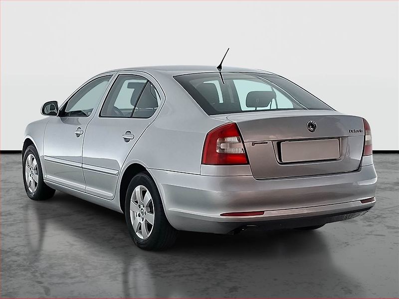 Škoda Octavia (2011) 1.2 TSI, Serv.kniha, po STK - fotka 4 z 16
