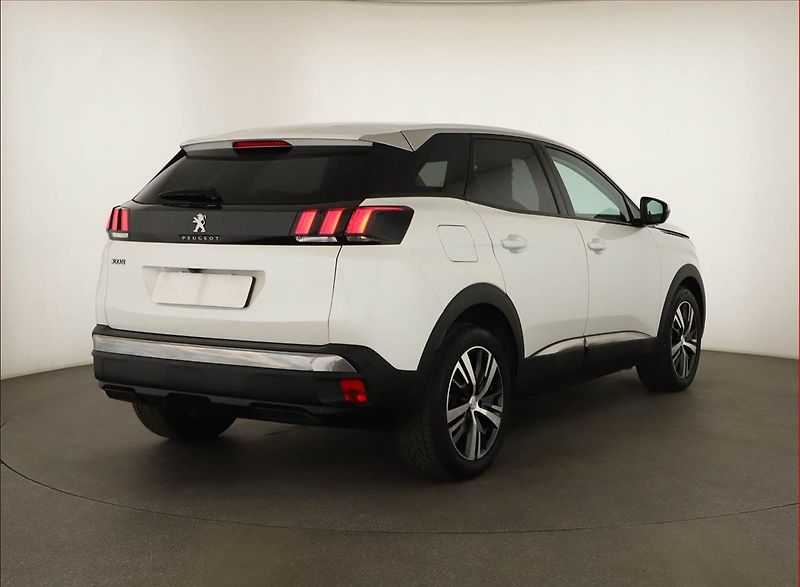 Peugeot 3008 (2020) 1.5 BlueHDi, Automat, Kůže - fotka 5 z 20