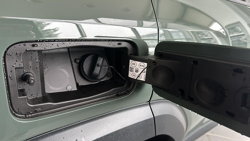Dacia Duster (2026) Journey Hybrid-G 150 4x4 - fotka 12 z 30