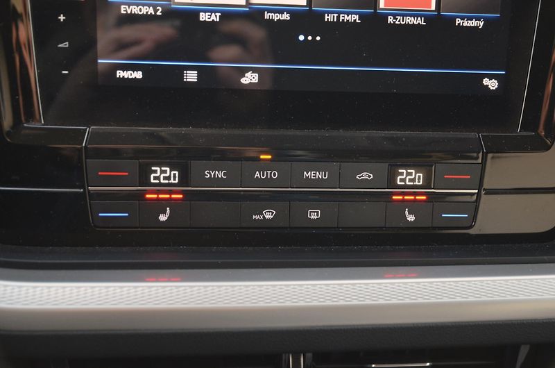 Volkswagen Touareg (2020) 3.0 TDi 200kW 4x4 / ČR / TAŽNÉ - fotka 33 z 44