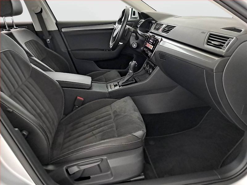 Škoda Superb (2022) Style 2.0 TDI - fotka 9 z 21