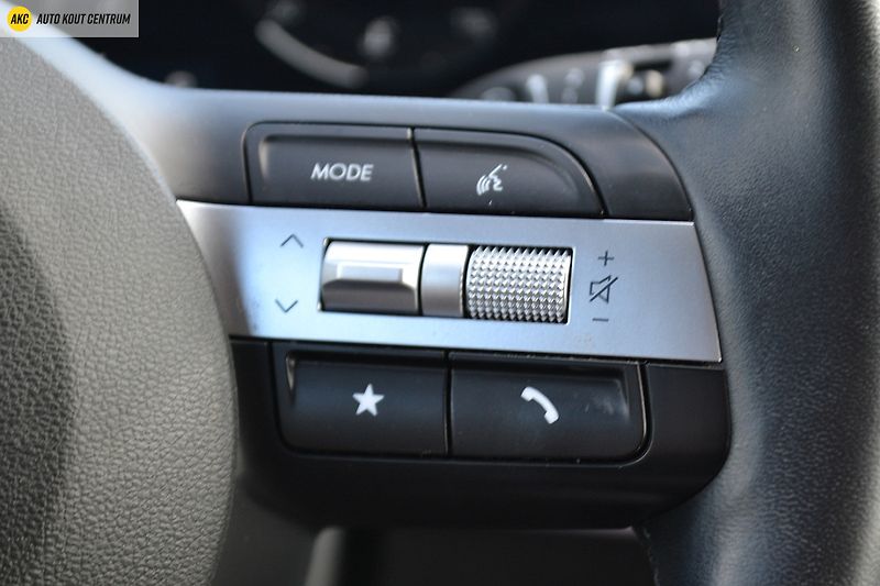 Hyundai Tucson 1.6T-GDI STYLE DCT FL 118KW - fotka 36 z 48