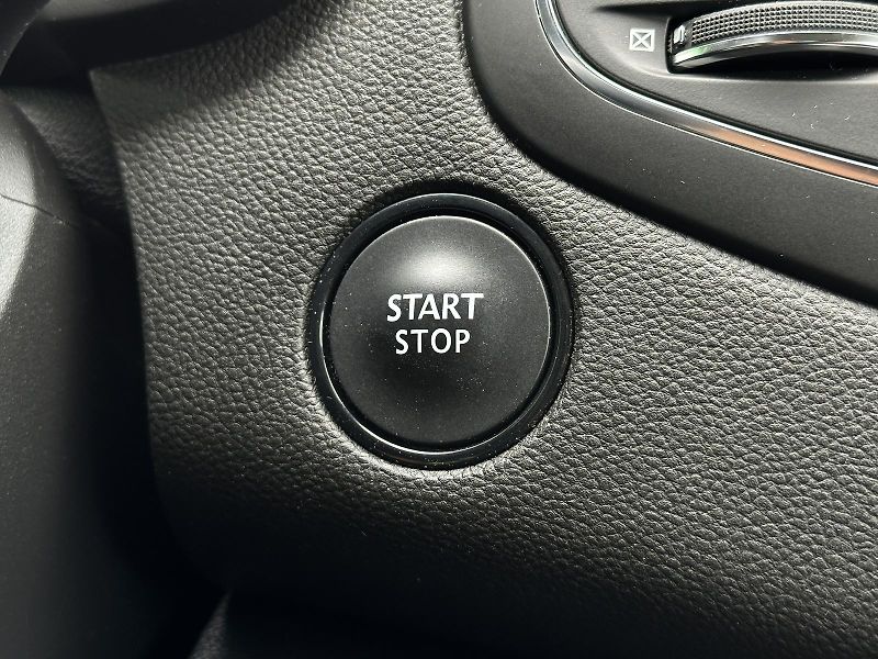 Renault Mégane 1.3TCe 85kW Limited 2Z.KLIMA M - fotka 17 z 37