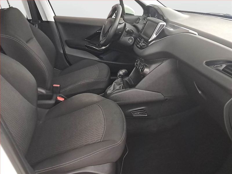 Peugeot 208 (2018) 1.2 PureTech, Serv.kniha - fotka 9 z 18