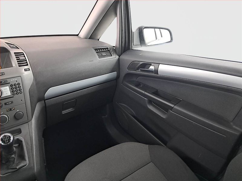 Opel Zafira (2006) 1.8, po STK, jezdí výborně - fotka 8 z 16
