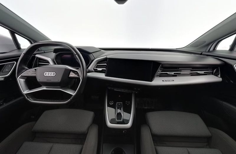 Audi Q4 50 e-tron Q SoH 92% Kamera  - fotka 13 z 23