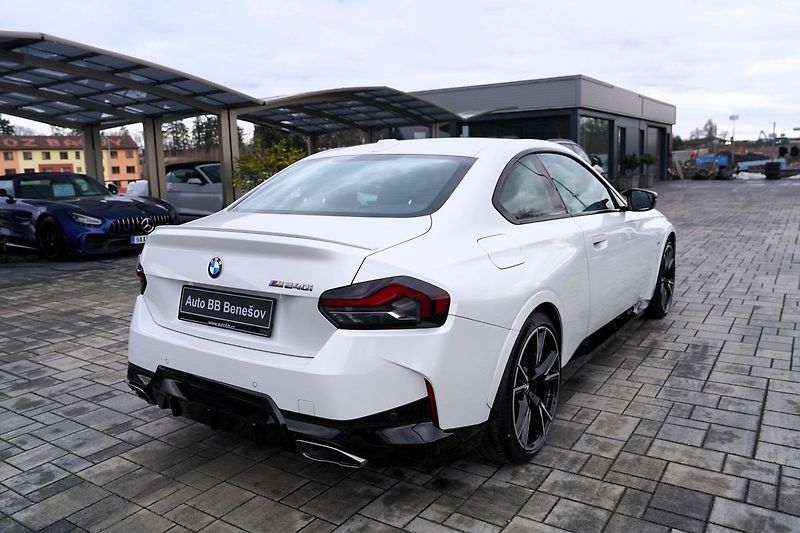 BMW Řada 2 M240i xDrive 3.0i/AT/380 PS - fotka 6 z 46