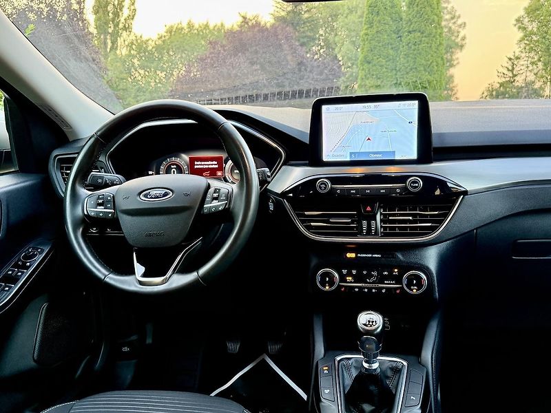 Ford Kuga (2023) 1,5EB 110kW TITANIUM TAŽNÉ ČR - fotka 6 z 18