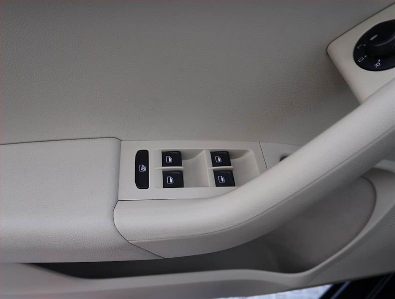 Škoda Octavia (2014) 1.4 TSI, Automat, Serv.kniha - fotka 25 z 26
