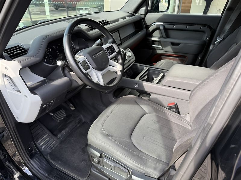 Land Rover Defender 2,0 110 S D200 - fotka 10 z 20
