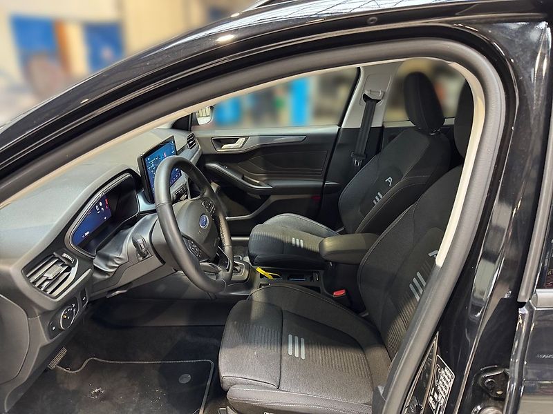 Ford Focus AUT. ACTIVE TOP VÝBAVA CZ ZÁRU - fotka 7 z 20