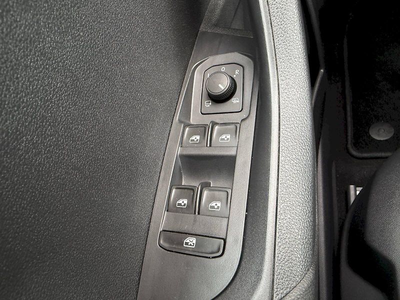 Škoda Karoq (2025) 2.0 TDI 110kW 4x4 DSG Top Sele - fotka 10 z 35