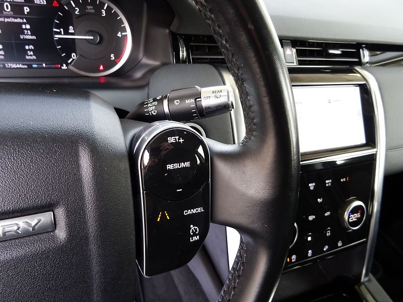 Land Rover Discovery Sport 2.0 D150 S AWD A/T Kamera DPH - fotka 16 z 33