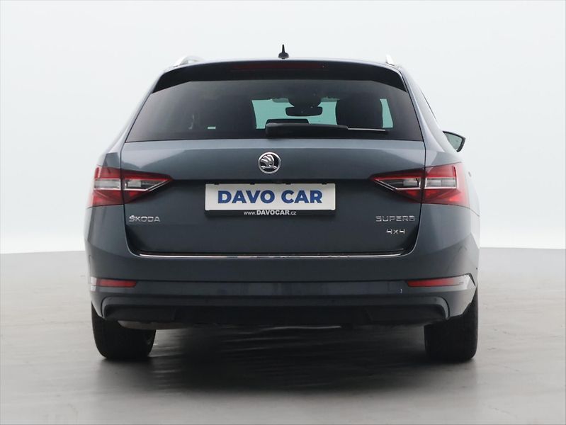 Škoda Superb 2,0 TDI 110kW 4x4 CZ L&K - fotka 6 z 36
