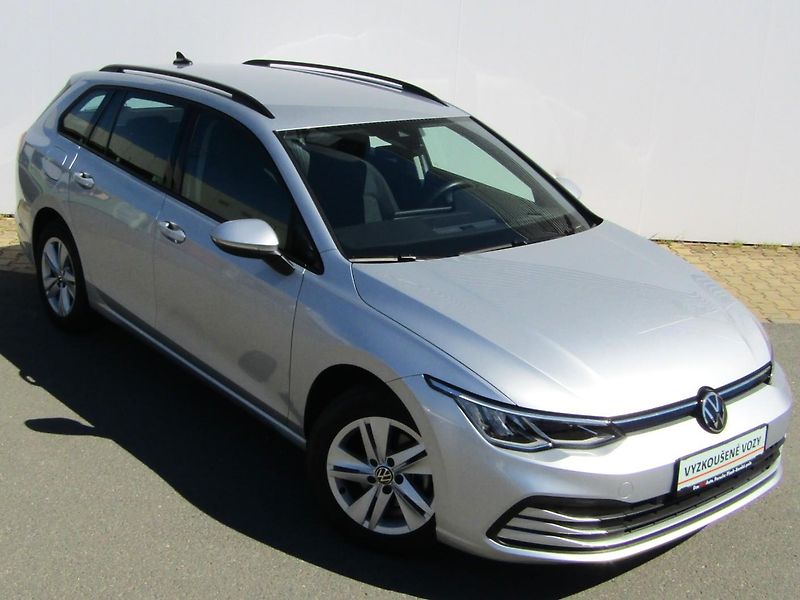 Volkswagen Golf (2022) Variant Life 1,5 TSI - fotka 9 z 29