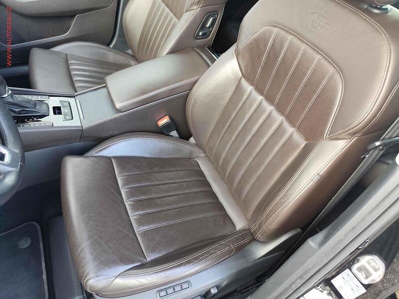 Škoda Superb (2016) 2.0TSi 4x4, ČR, DSG, bixen - fotka 9 z 37