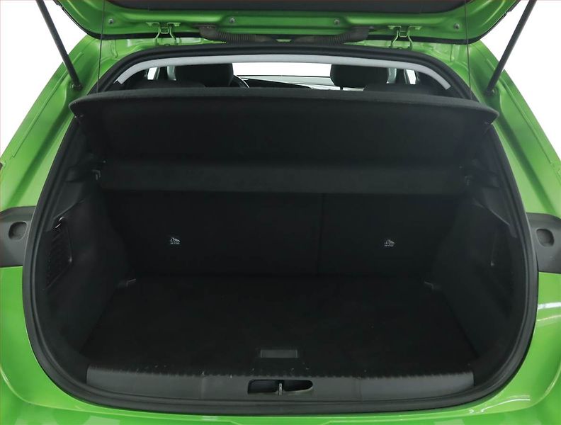 Opel Mokka (2022) Elegance 1.2 Turbo, Automat - fotka 14 z 16