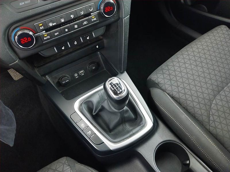 Kia Ceed (2019) 1.6 CRDi, Serv.kniha, Tempomat - fotka 13 z 19