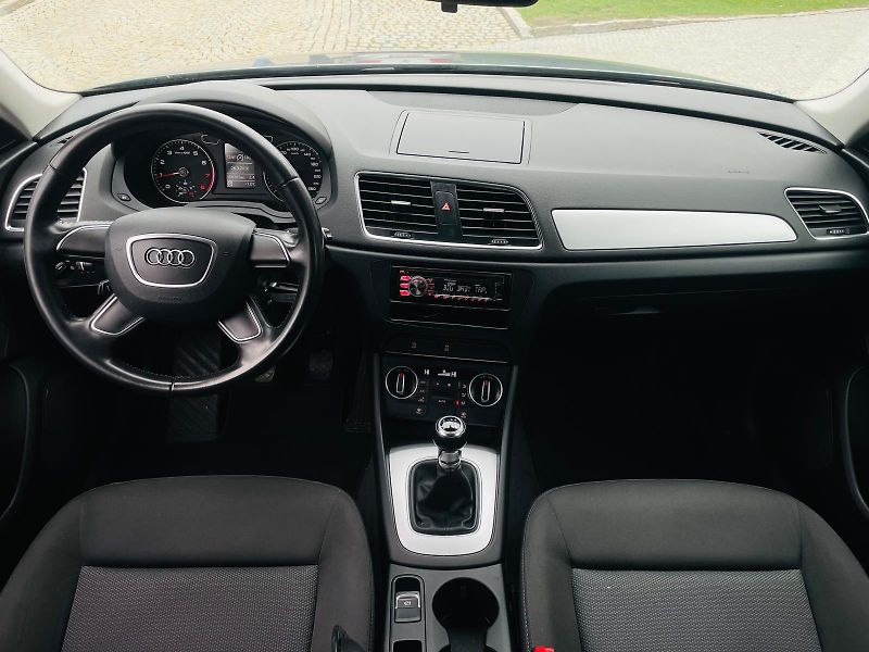 Audi Q3 1.4TFSI MAN SERVISKA TAŽNÉ - fotka 22 z 39