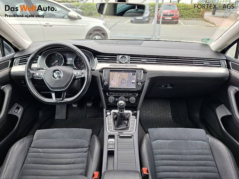 Volkswagen Passat (2015) Variant Highline, 2.0 TDI,110k - fotka 9 z 28
