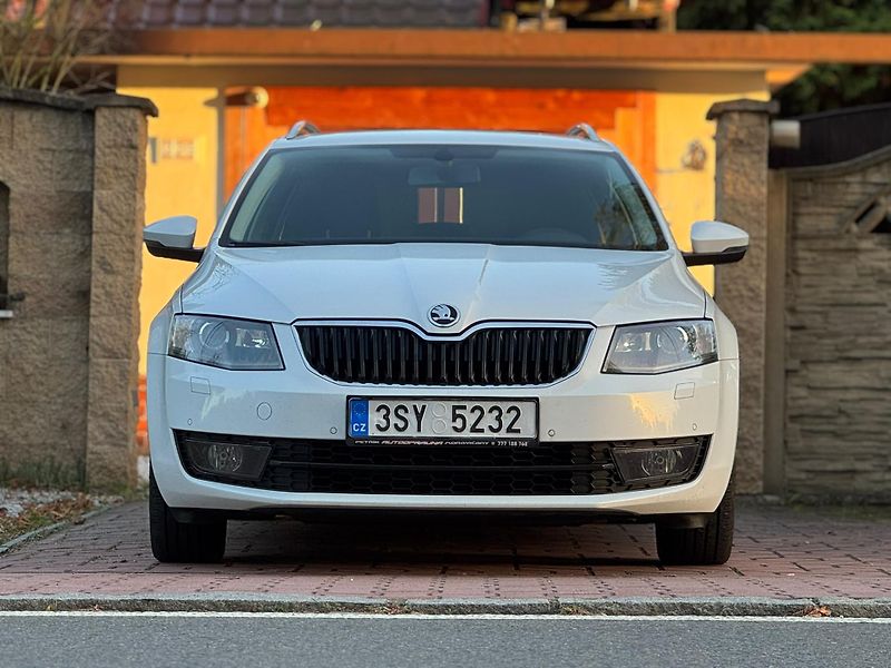 Škoda Octavia 2.0TDi STYLE 1.MAJ DPH ROZVODY - fotka 2 z 25
