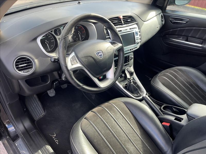 Lancia Delta 1,4 i 110 KW KLIMA ALU STK9/28 - fotka 9 z 35
