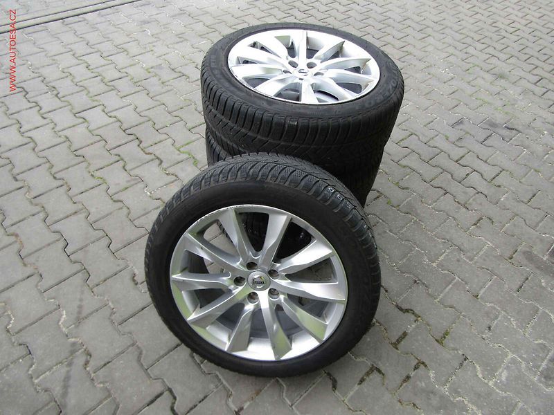 Volvo S90 (2017) 2.0 T5, 1.maj,ČR, servis - fotka 20 z 21
