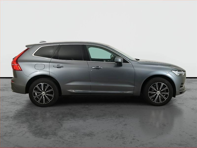 Volvo XC60 (2020) Inscription T8 Twin Engine - fotka 6 z 14