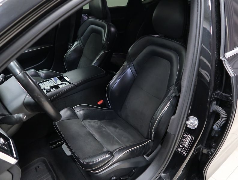 Volvo S90 2,0 T8 TWINENGINE AWD R-DESIGN - fotka 39 z 52