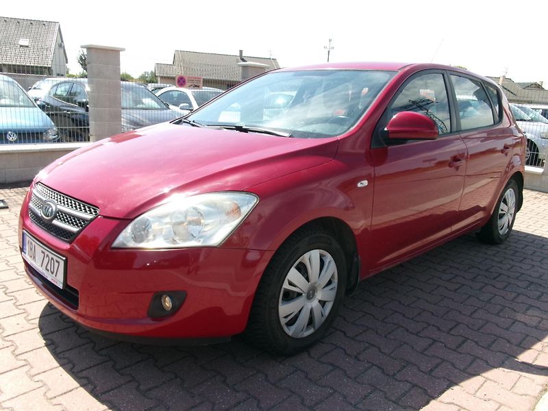Kia Ceed (2007) 1,6 CVVT AC VÝHŘEV rozvody - fotka 2 z 27