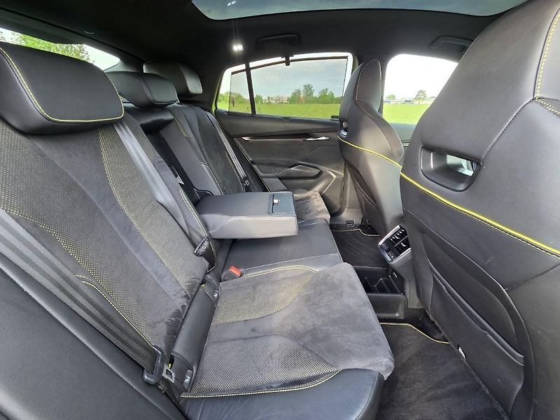 Škoda Enyaq (2022)  RS 80 220kw-4x4-TEPELKO-DPH - fotka 17 z 18